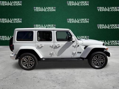 Bright White Clearcoat 2022 Jeep Wrangler Unlimited 4xe Sahara