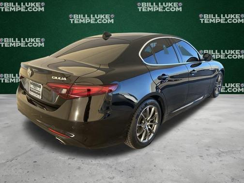 2018 Alfa Romeo Giulia Base