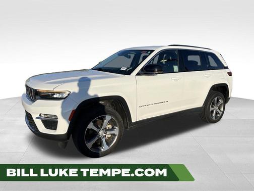 Bright White Clearcoat 2023 Jeep Grand Cherokee Limited