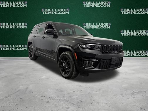 Diamond Black 2025 Jeep Grand Cherokee Laredo