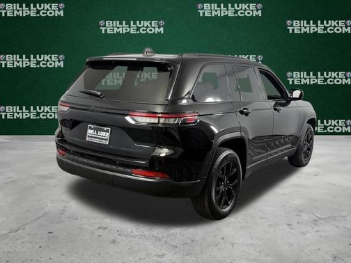 Diamond Black 2025 Jeep Grand Cherokee Laredo