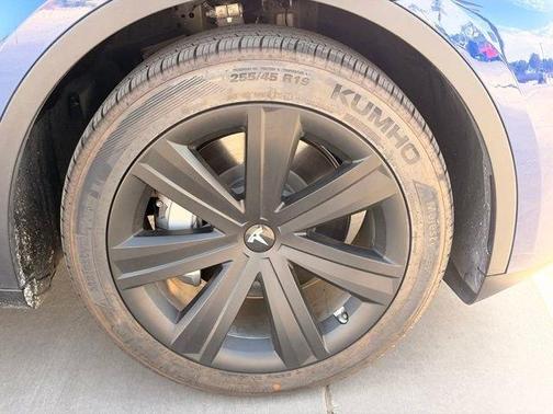 Deep Blue Metallic 2024 Tesla Model Y Long Range