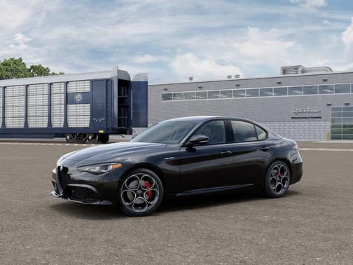 Vulcano Black Metallic 2026 Alfa Romeo Giulia Base
