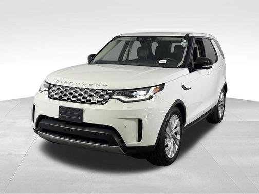 Fuji White 2024 Land Rover Discovery P300 S