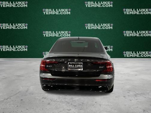 2024 Volvo S60 B5 Plus Dark Theme