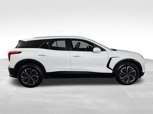 Summit White 2024 Chevrolet Blazer EV LT