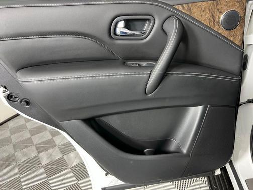 2024 INFINITI QX80 PREMIUM SELECT