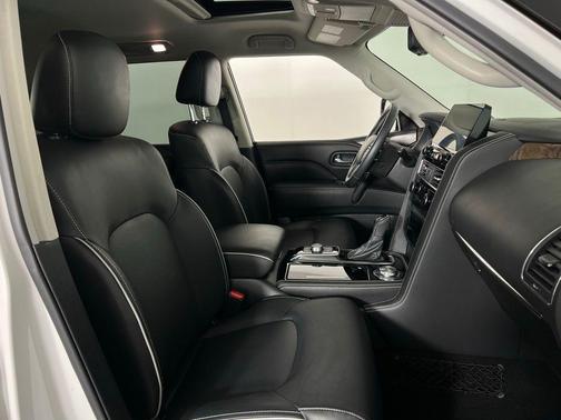 2024 INFINITI QX80 PREMIUM SELECT