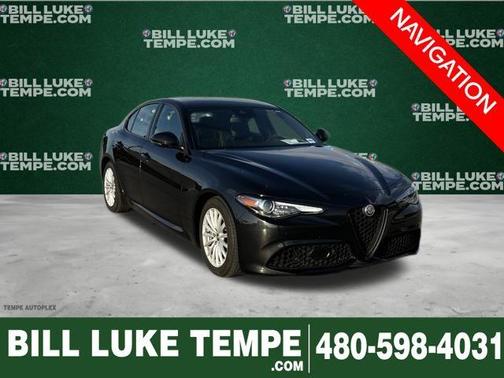 2022 Alfa Romeo Giulia Base