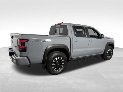 Boulder Gray Metallic 2024 Nissan Frontier PRO-4X