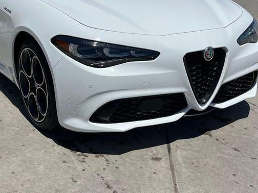 White 2025 Alfa Romeo Giulia
