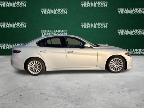 2023 Alfa Romeo Giulia Base