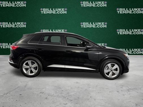 Mythos Black Metallic 2024 Audi Q4 e-tron 55 quattro Premium