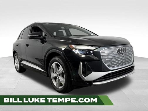 Mythos Black Metallic 2024 Audi Q4 e-tron 55 quattro Premium