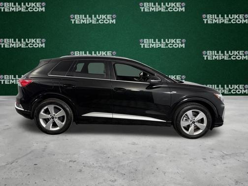 Mythos Black Metallic 2024 Audi Q4 e-tron 55 quattro Premium