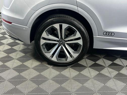 2021 Audi Q8 55 Premium Plus