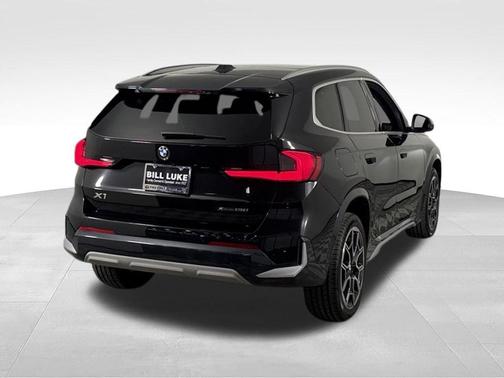 Black Sapphire Metallic 2024 BMW X1 xDrive28i