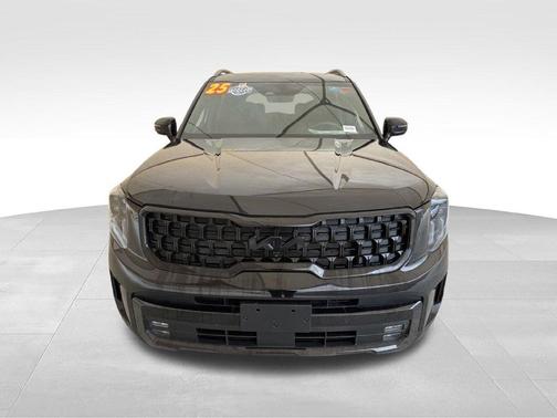 Ebony Black 2025 Kia Telluride SX X-Line