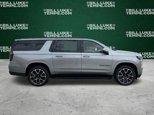 2025 Chevrolet Suburban RST