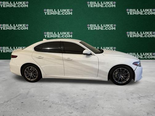 2019 Alfa Romeo Giulia Base