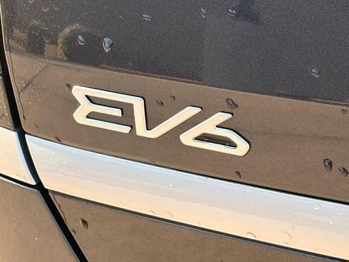 Metal 2025 Kia EV6 Light