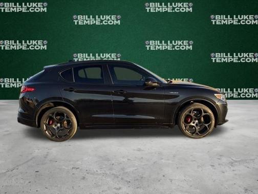 2022 Alfa Romeo Stelvio Veloce