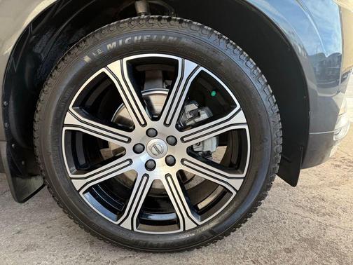 Pine Gray Metallic 2021 Volvo XC60 T5 Inscription