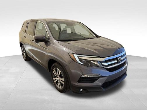 Modern Steel Metallic 2017 Honda Pilot EX-L