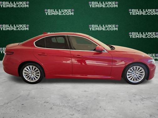 2021 Alfa Romeo Giulia Base