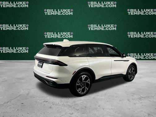 White Platinum Clearcoat Metallic 2024 Lincoln Nautilus Premiere