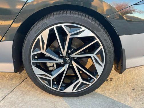 2023 Hyundai IONIQ 6 SEL