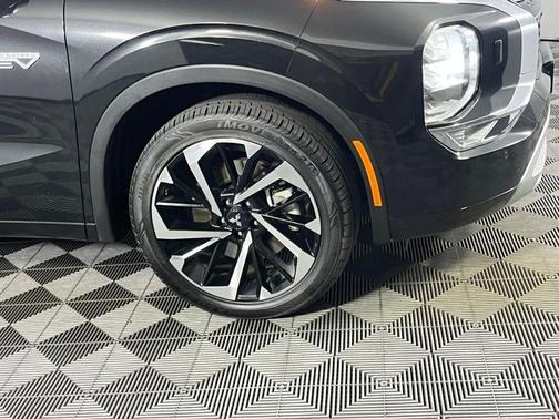 2024 Mitsubishi Outlander PHEV SEL