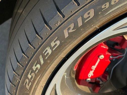 2022 Alfa Romeo Giulia Veloce