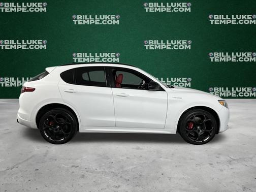 2022 Alfa Romeo Stelvio Veloce