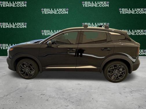 Super Black 2025 Nissan Kicks SR
