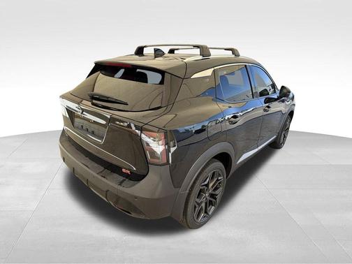 Super Black 2025 Nissan Kicks SR