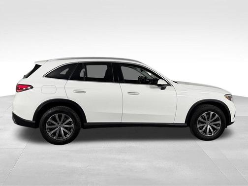 Polar White 2024 Mercedes-Benz GLC 300 Base