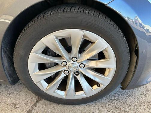 2017 Tesla Model S 90D