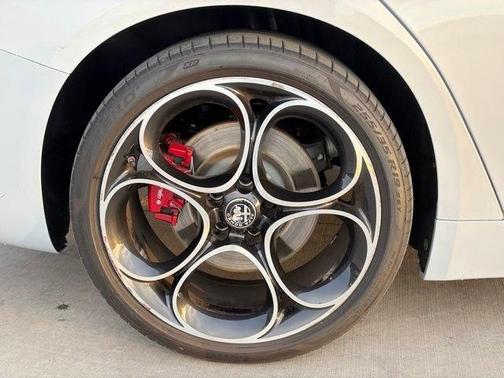 2022 Alfa Romeo Giulia Ti