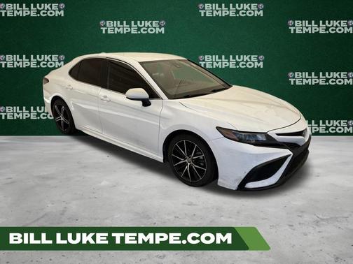 Super White 2021 Toyota Camry SE
