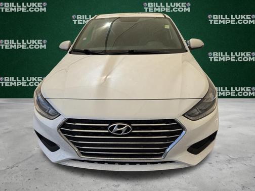 Frost White 2022 Hyundai Accent SE