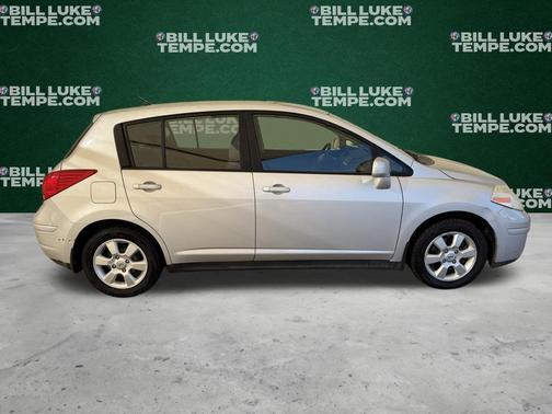Brilliant Silver Metallic 2008 Nissan Versa SL