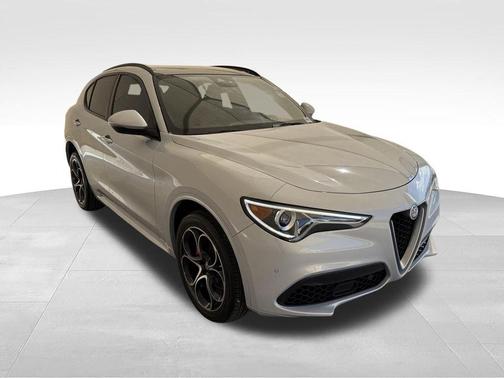 Lunare White Metallic 2020 Alfa Romeo Stelvio Ti Sport
