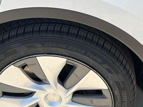 Pearl White Multi 2021 Tesla Model Y Long Range