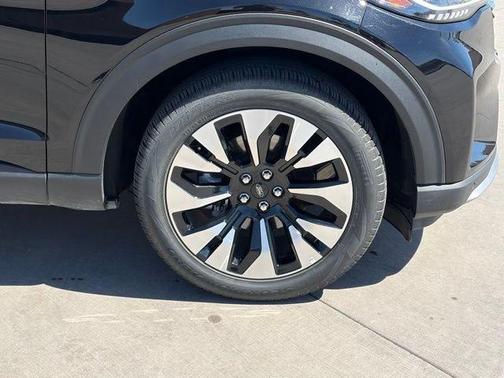 Black Metallic 2025 Ford Explorer Platinum