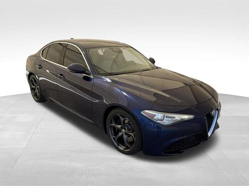 Montecarlo Blue Metallic 2017 Alfa Romeo Giulia Ti
