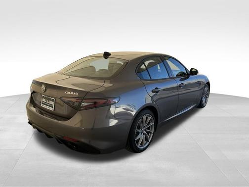 2025 Alfa Romeo Giulia Base