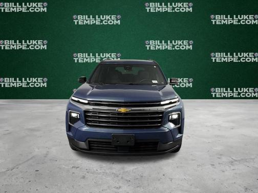 Lakeshore Blue Metallic 2024 Chevrolet Traverse LT