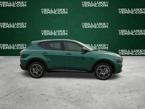 2025 Alfa Romeo Tonale Base