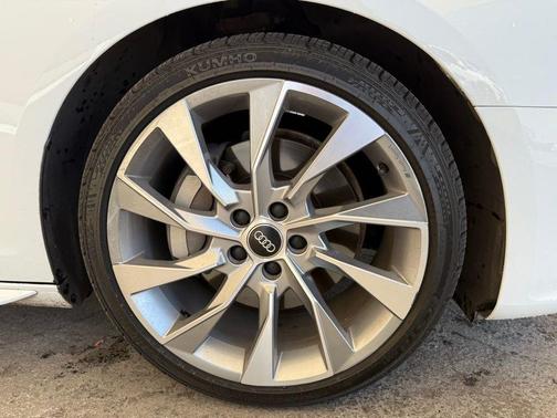 Glacier White Metallic 2020 Audi A4 40 Premium Plus